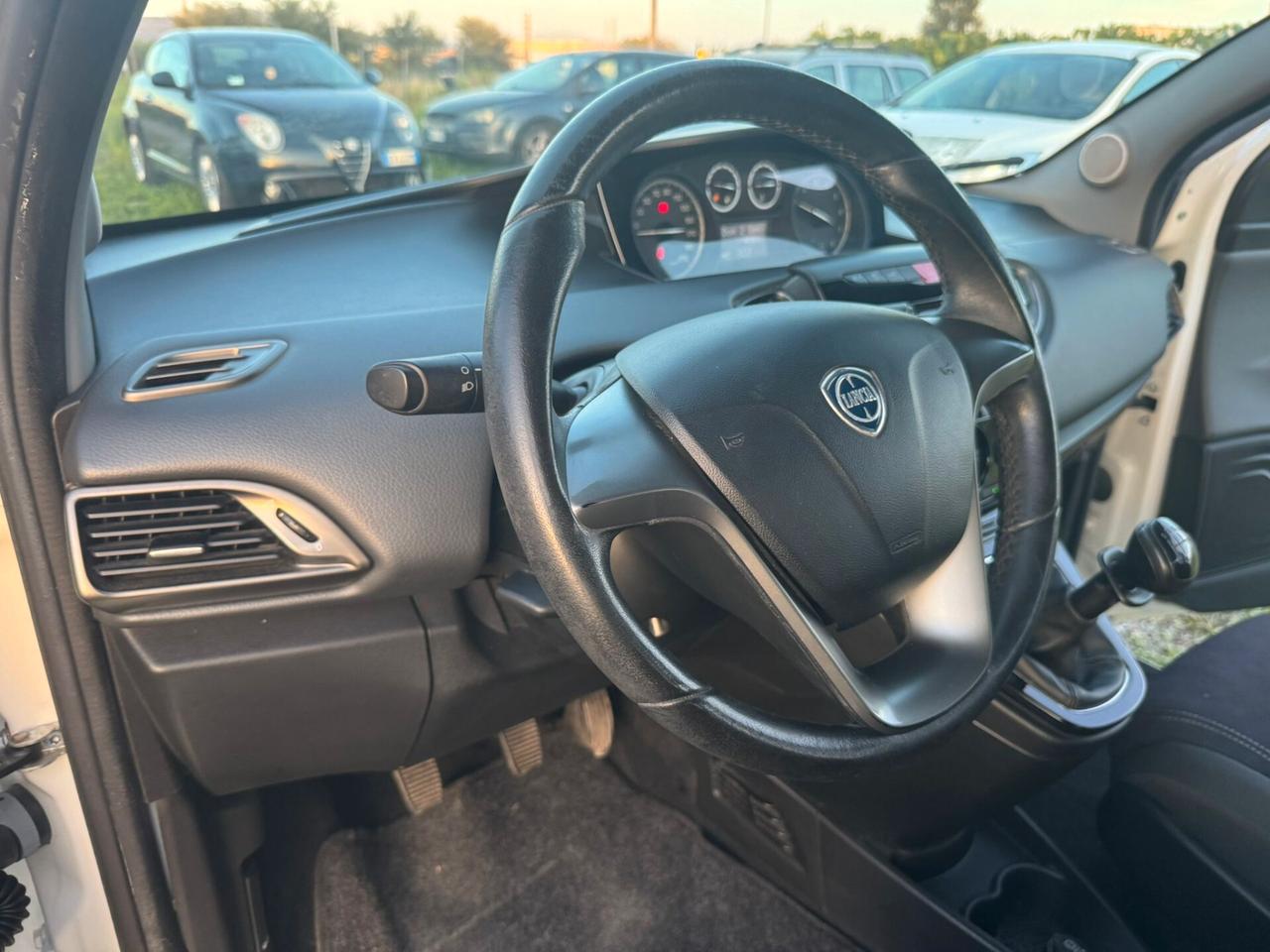 Lancia Ypsilon 1.2 SOLO 114.000 KM NEOPATENTATI