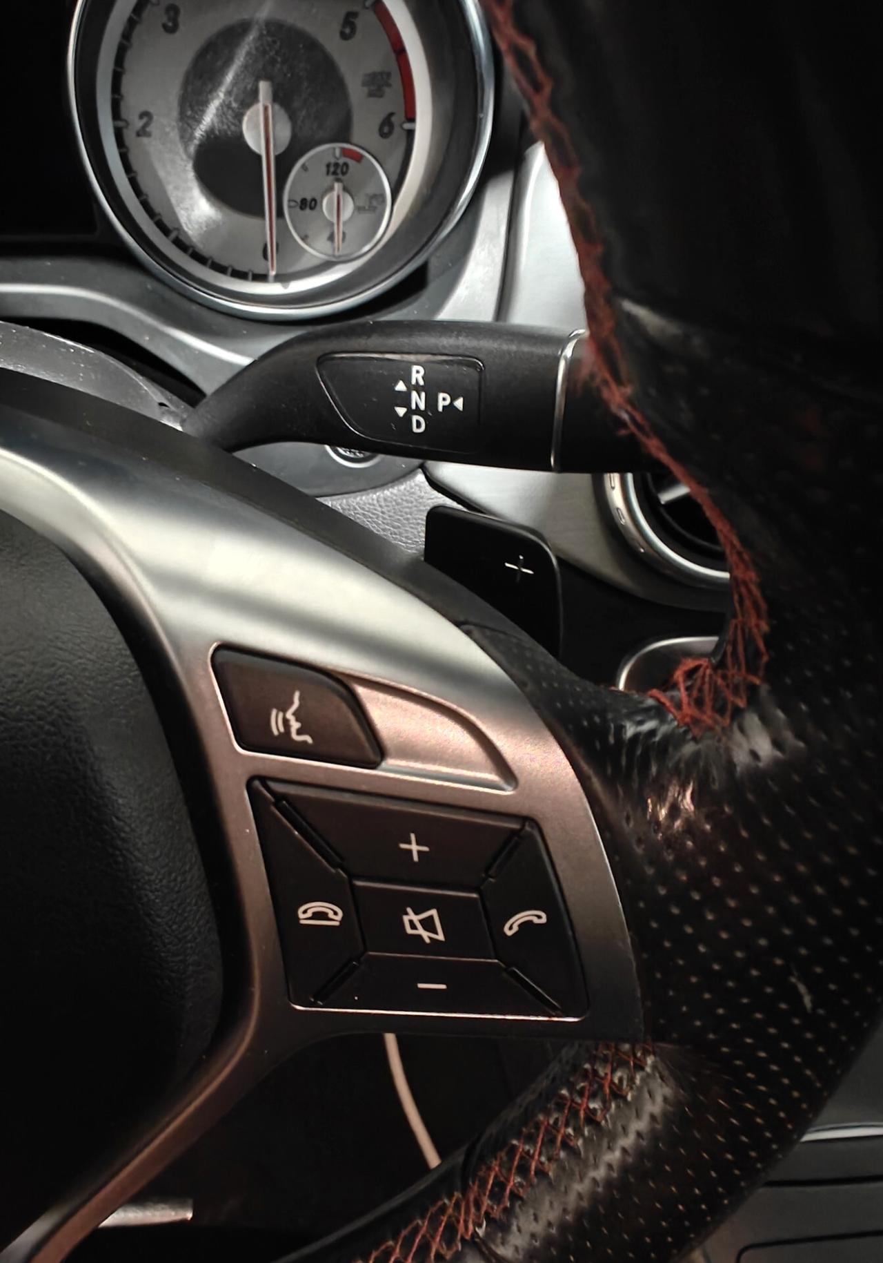 Mercedes-benz GLA 220 CDI Automatic 4Matic Premium