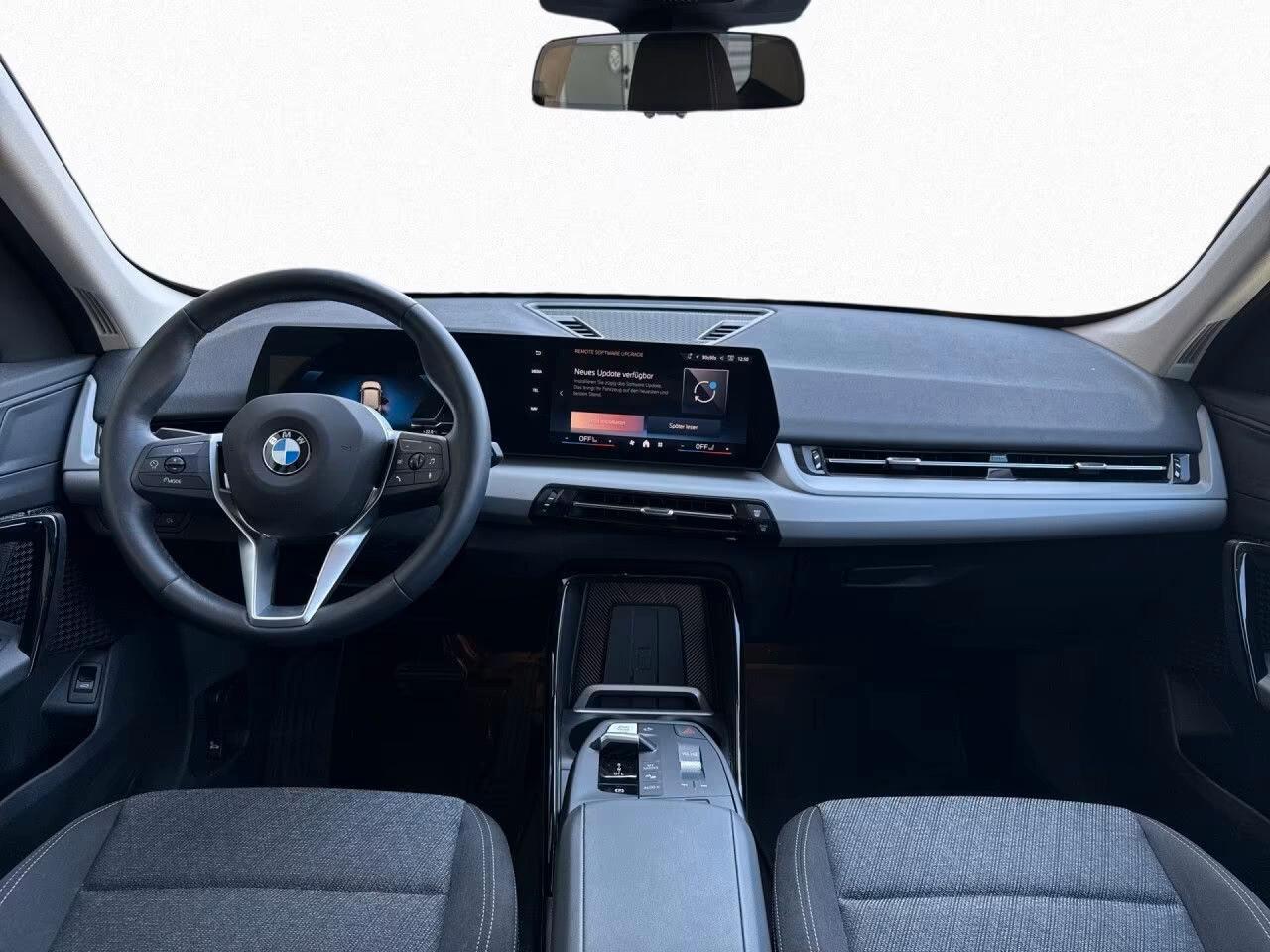 Bmw X1 sDrive20i aut. AdLED, AHK, fotocamera, KomZu, SHz, 17"