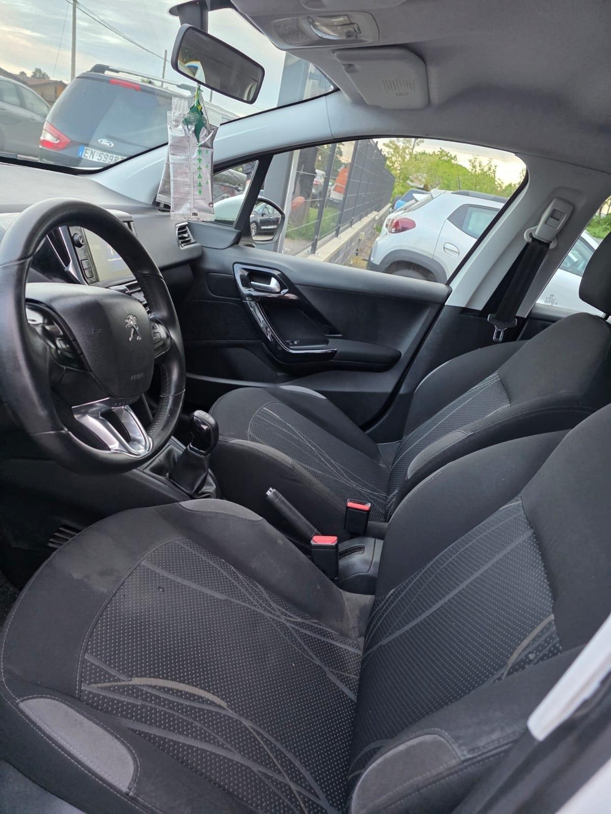 Peugeot 208 1.2 VTi 82 CV 5 porte Access