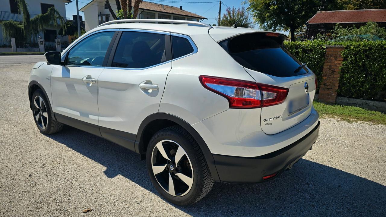 Nissan Qashqai 1.2 DIG-T N-Connecta - PERFETTA
