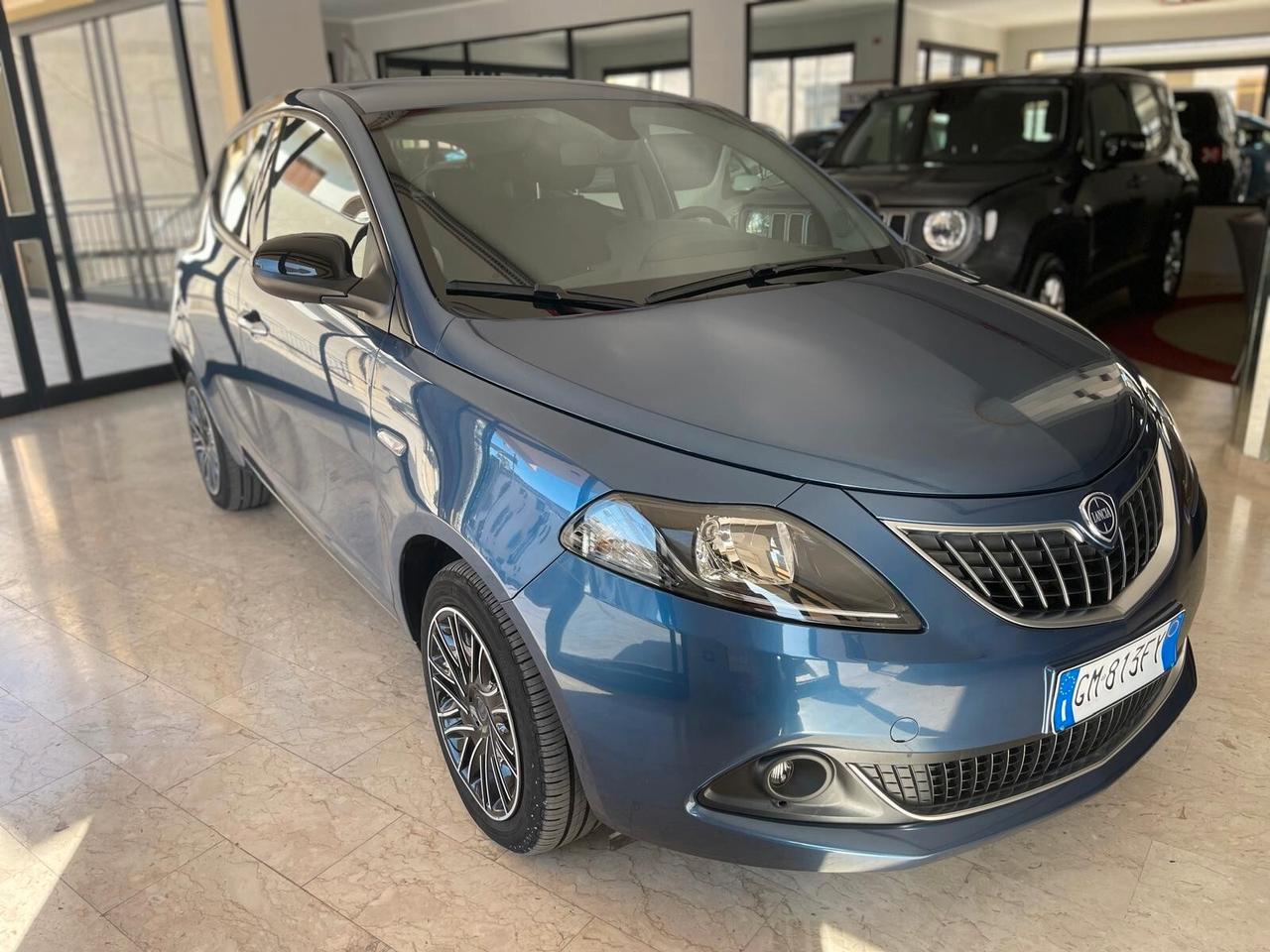 Lancia Ypsilon 1.0 FireFly 5 porte S&S Hybrid Gold Plus