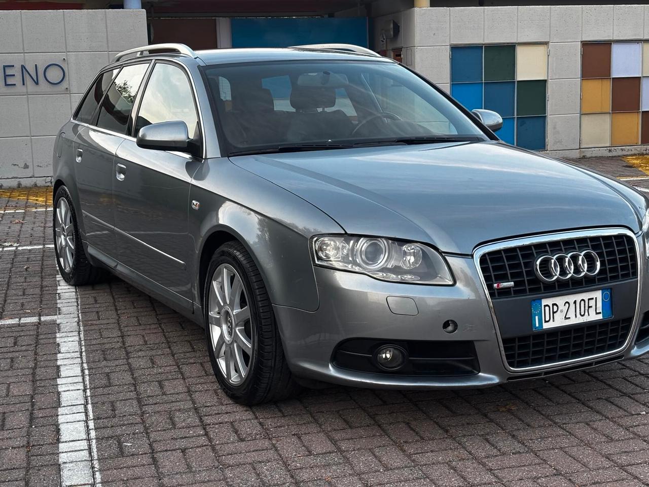 Audi A4 2.0 TDI 143CV F.AP. S-LINE..CELL 393 690 2051 WUATSAPP