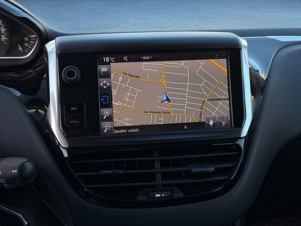 Peugeot 208 1.4 HDi 68CV Allure NAVI