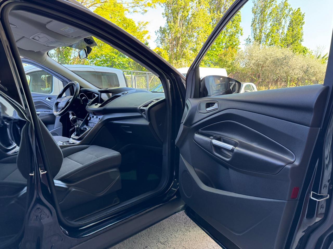 Ford Kuga 1.5 tdci Titanium 1Prop GARANZIA 24 MESI