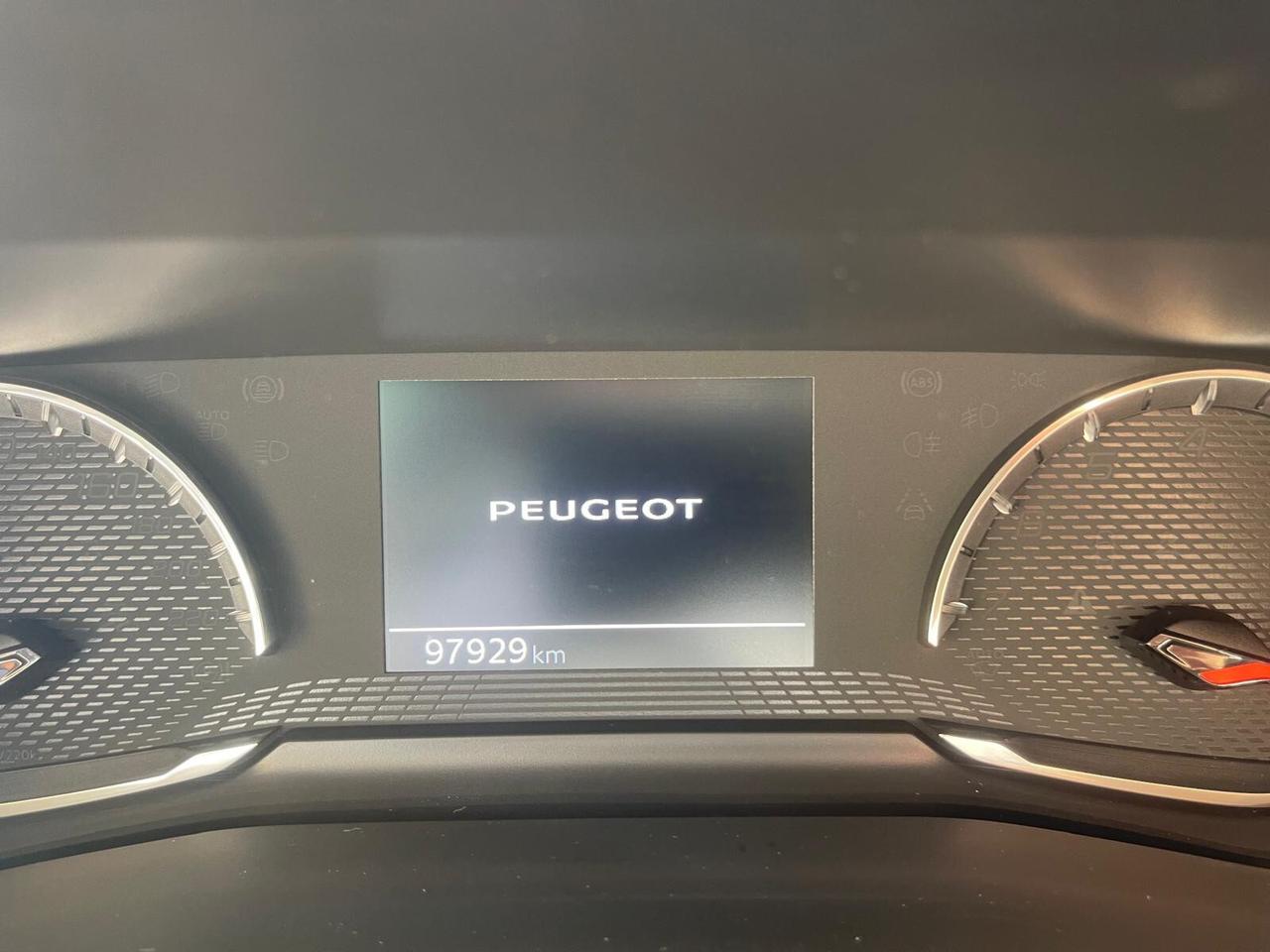 Peugeot 2008 BlueHDi 110 S&S Allure Pack