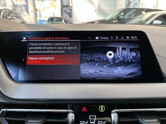 BMW 118 i Msport Auto - LED - 18" - Camera - Carplay