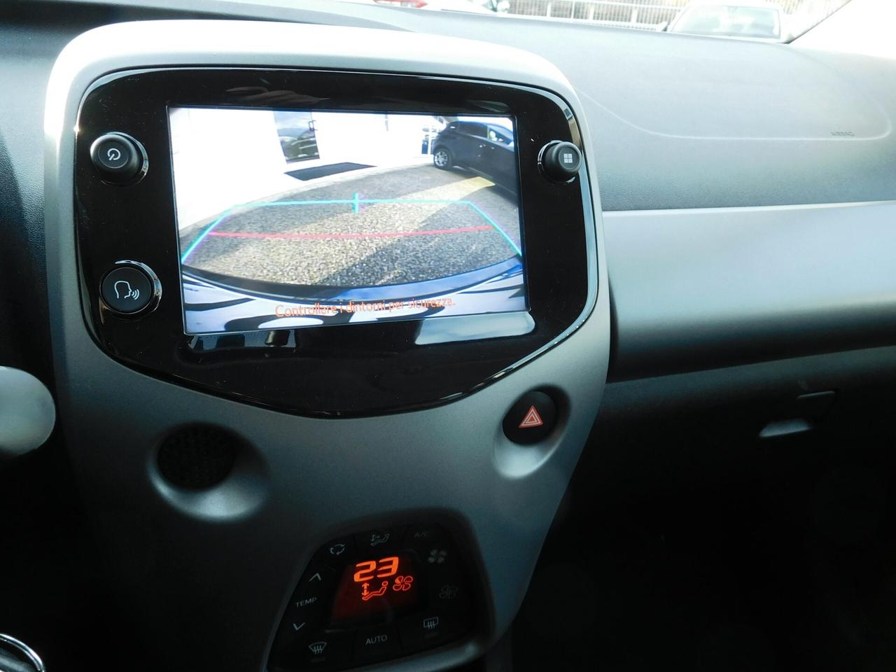 Toyota Aygo 1.0 VVT-i 72 CV 5 porte x-fun