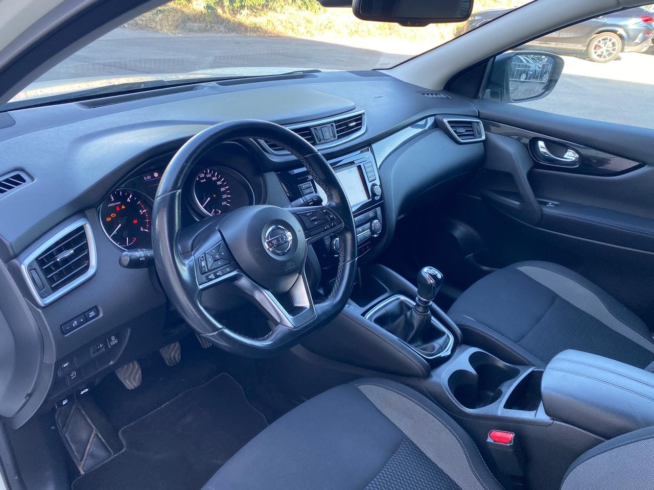 Nissan Qashqai 1.7 150 CV 4WD N1 Autocarro 5 Posti