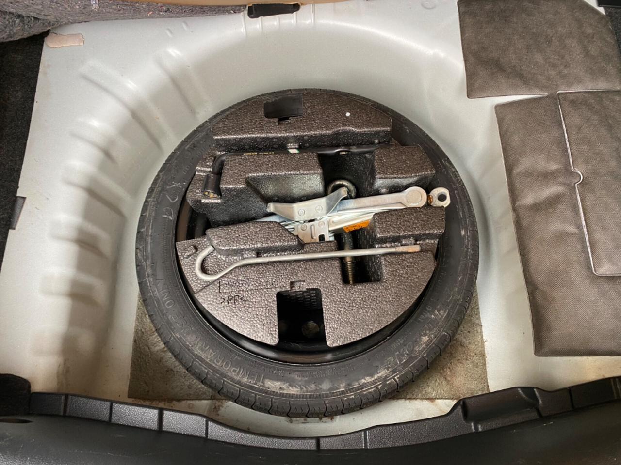 Nissan Micra 1.0 Benzina