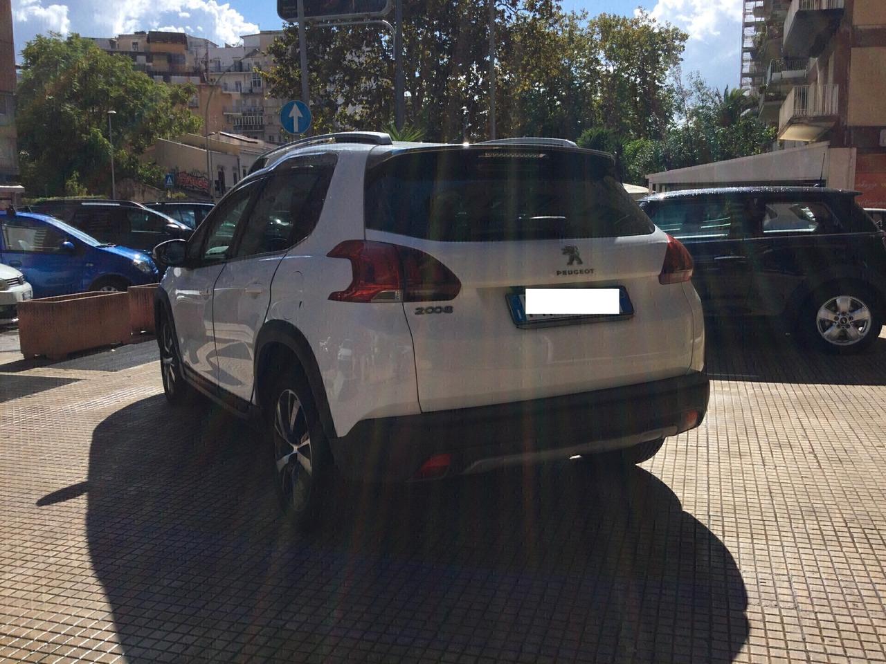 Peugeot 2008 BlueHDi 100 S&S Allure