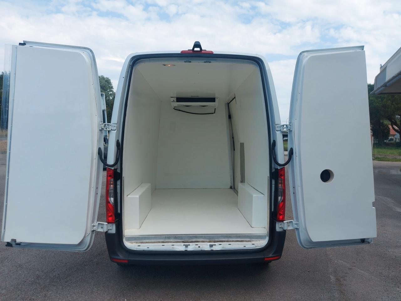 MERCEDES BENZ SPRINTER 315 KA CON RIVESTIMENTO ISOTERMICO E GRUPPO FRIGO