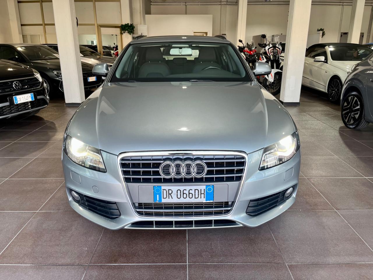 Audi A4 Avant 2.0 TDI 143CV Advanced BOOK SERVICE COMPLETO