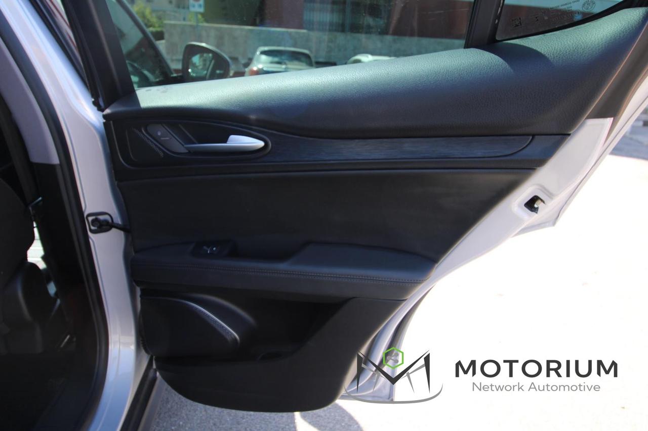 Alfa Romeo Stelvio 2.2 Turbodiesel 190 CV AT8 RWD Executive