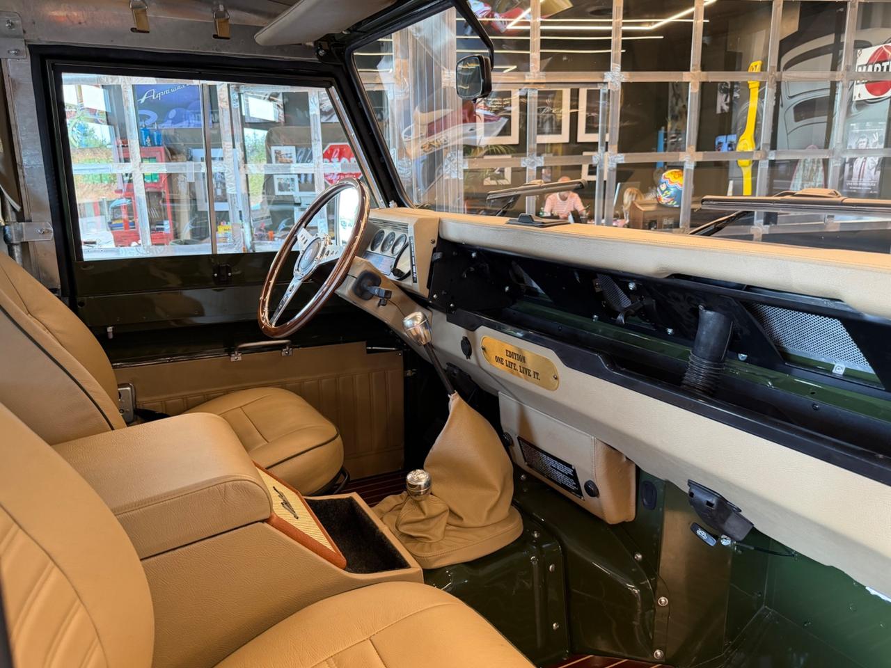 Land Rover Defender 90 diesel Soft-top 19J