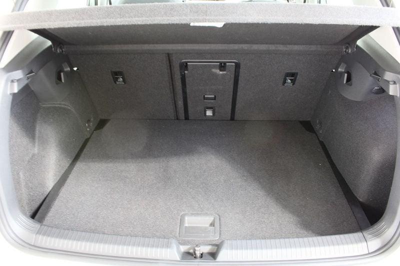 Volkswagen Golf 8 serie 1.0 TSI EVO Life