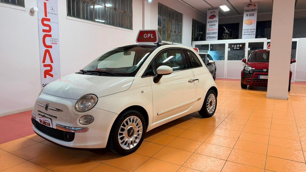 Fiat 500 1.2 Lounge BENZINA/GPL