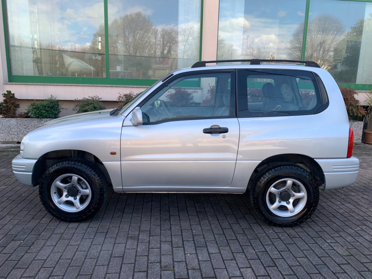 Suzuki Grand Vitara 1.6i 16V cat 3 porte