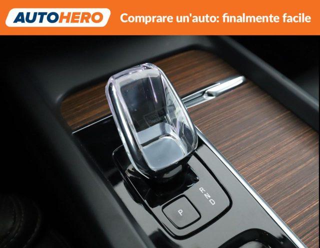 VOLVO XC60 B5 (d) AWD automatico Ultimate Dark
