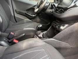 Peugeot 208 PureTech 82 5 porte Allure