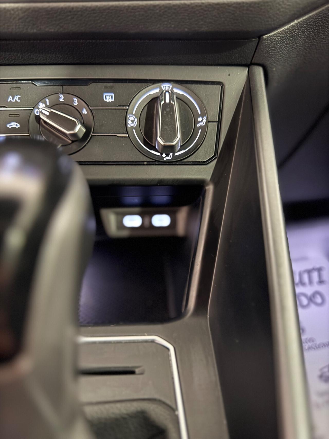 Volkswagen Polo 1.0 TSI DSG R-Line*SOLO 28.000 KM*