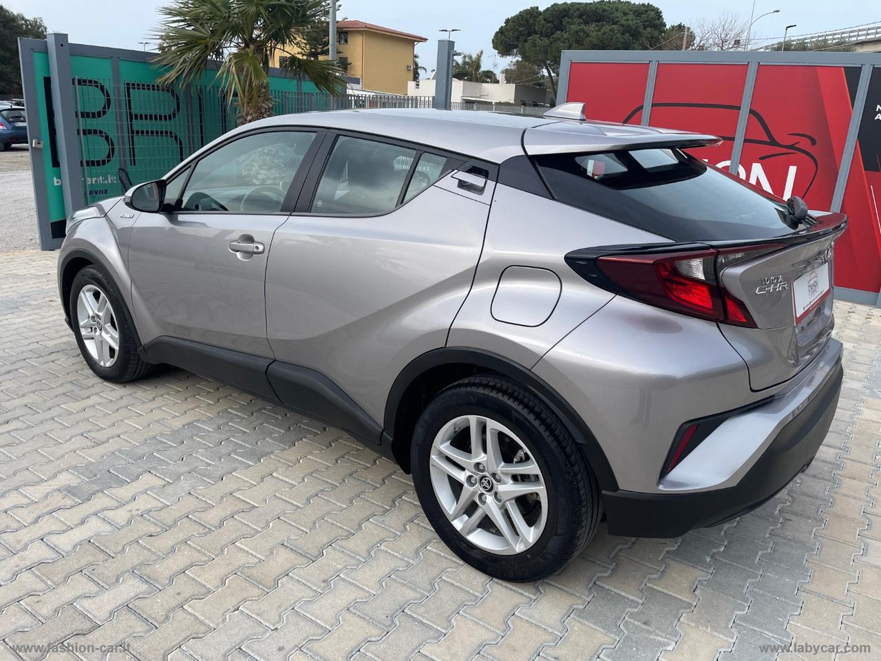 TOYOTA C-HR 1.8 Hybrid E-CVT Trend