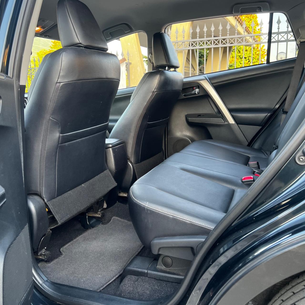 Toyota RAV 4 RAV4 2.0 D-4D 4WD Lounge, UNICO PROPRIETARIO, KM CERTIFICATI TOYOTA