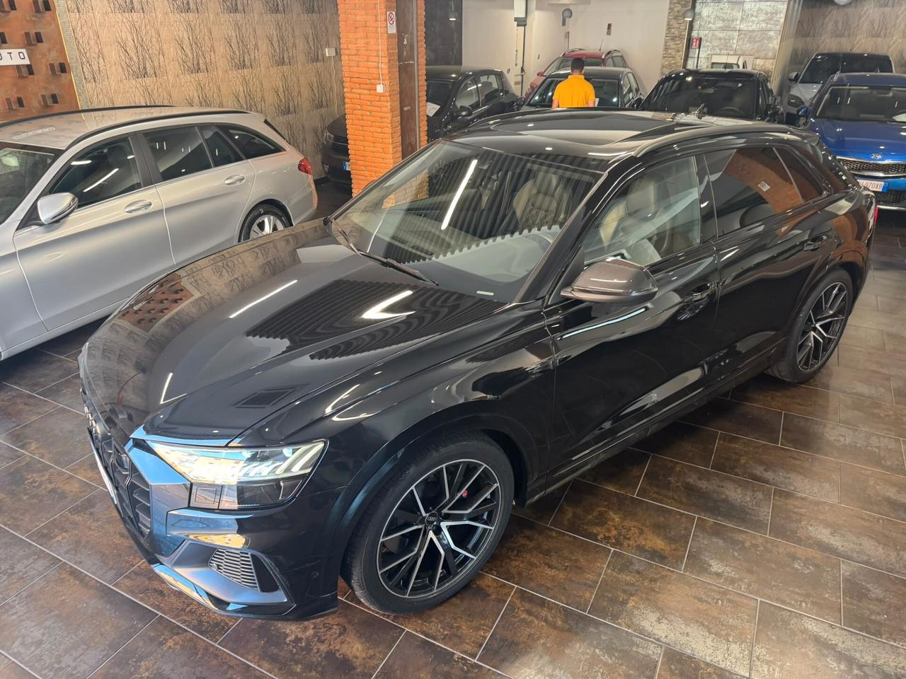 Audi Q8 SQ8 TFSI quattro tiptronic