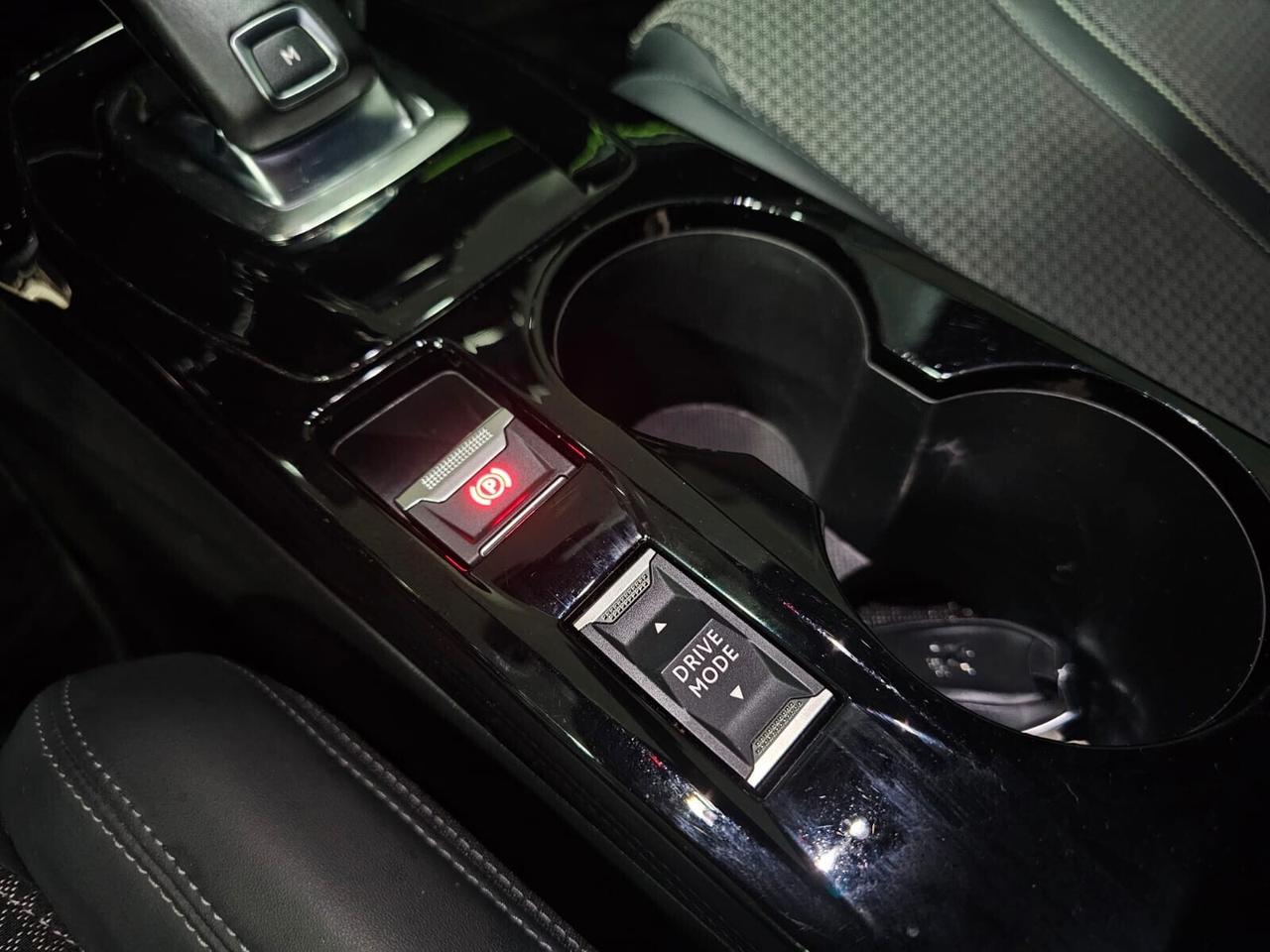 NUOVA PEUGEOT 2008 GT-LINE 1.5 BLUEHDI 131CV EAT8 CAMBIO AUTOMATICO F1