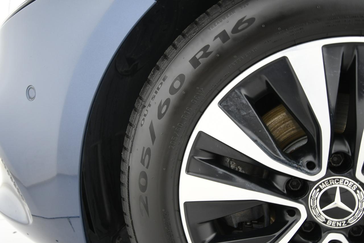 Mercedes-Benz A 180 d Business auto NEOPATENTATI+CAMERA+LED