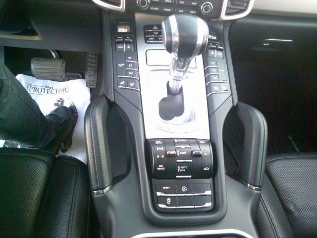 PORSCHE Cayenne 3.0 Diesel Platinum Edition