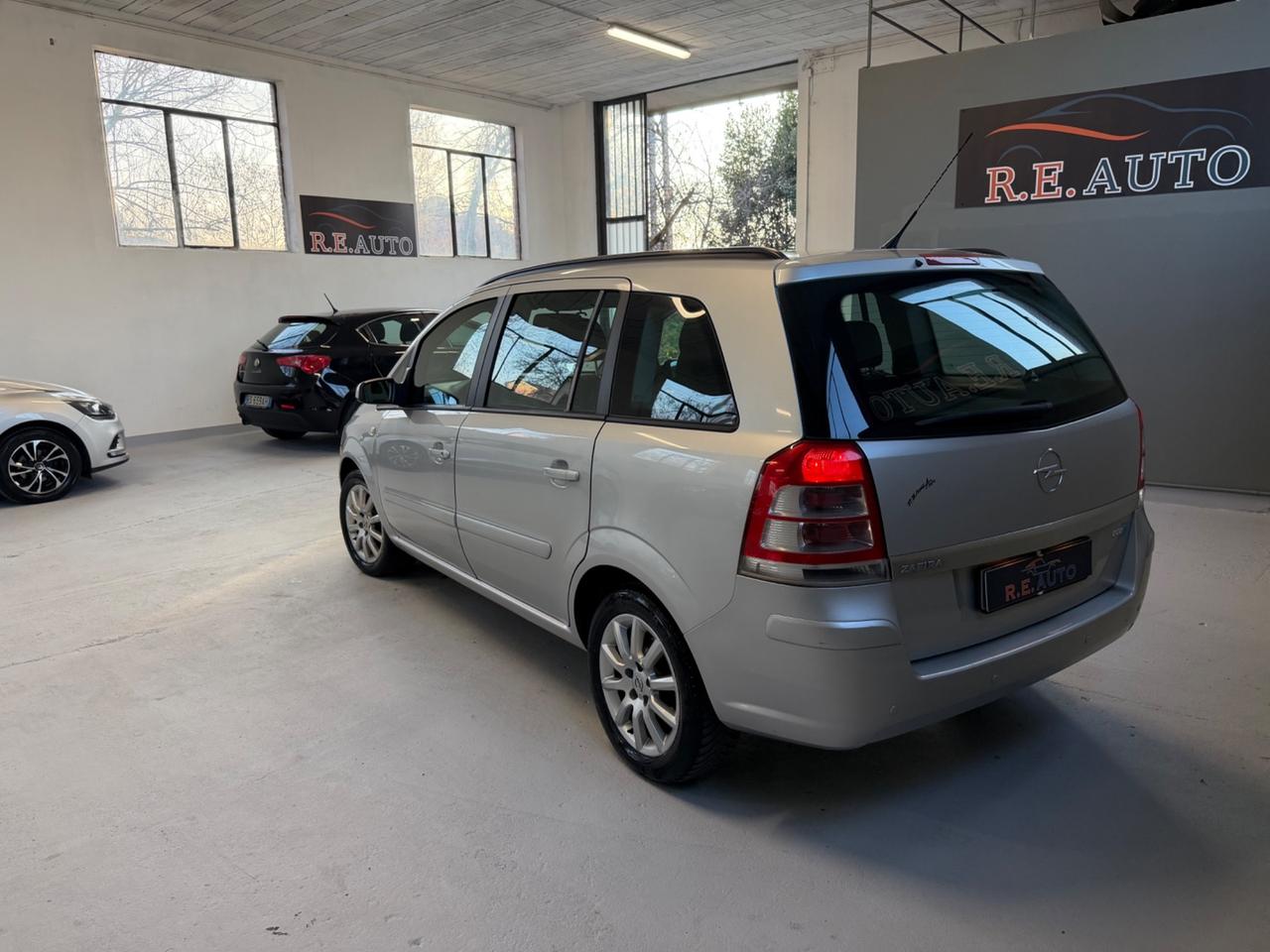 Opel Zafira 1.6 16V ecoM 94CV Cosmo