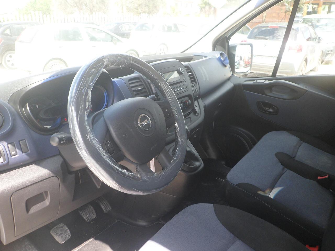 Opel Vivaro 9 posti