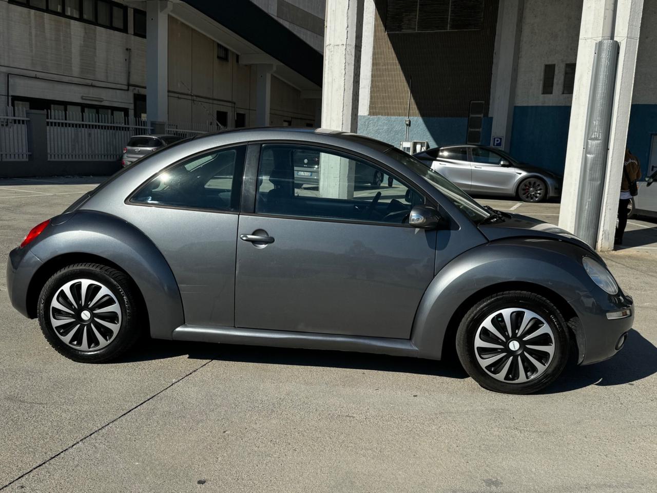 Volkswagen New Beetle 1.6 benzina 2007