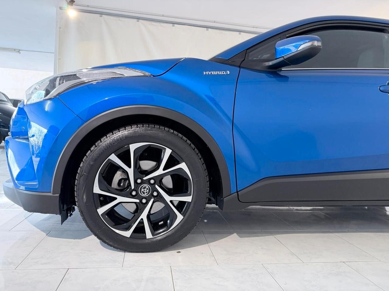 Toyota C-HR 1.8 FULL HYBRID PRONTA CONSEGNA
