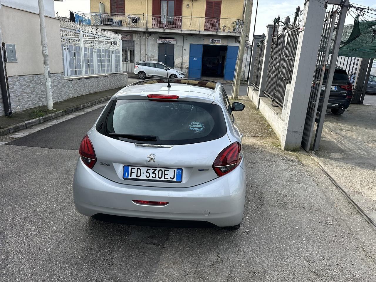 Peugeot 208 Allure 1.2 Benzina 82 Cv 2016 Tetto