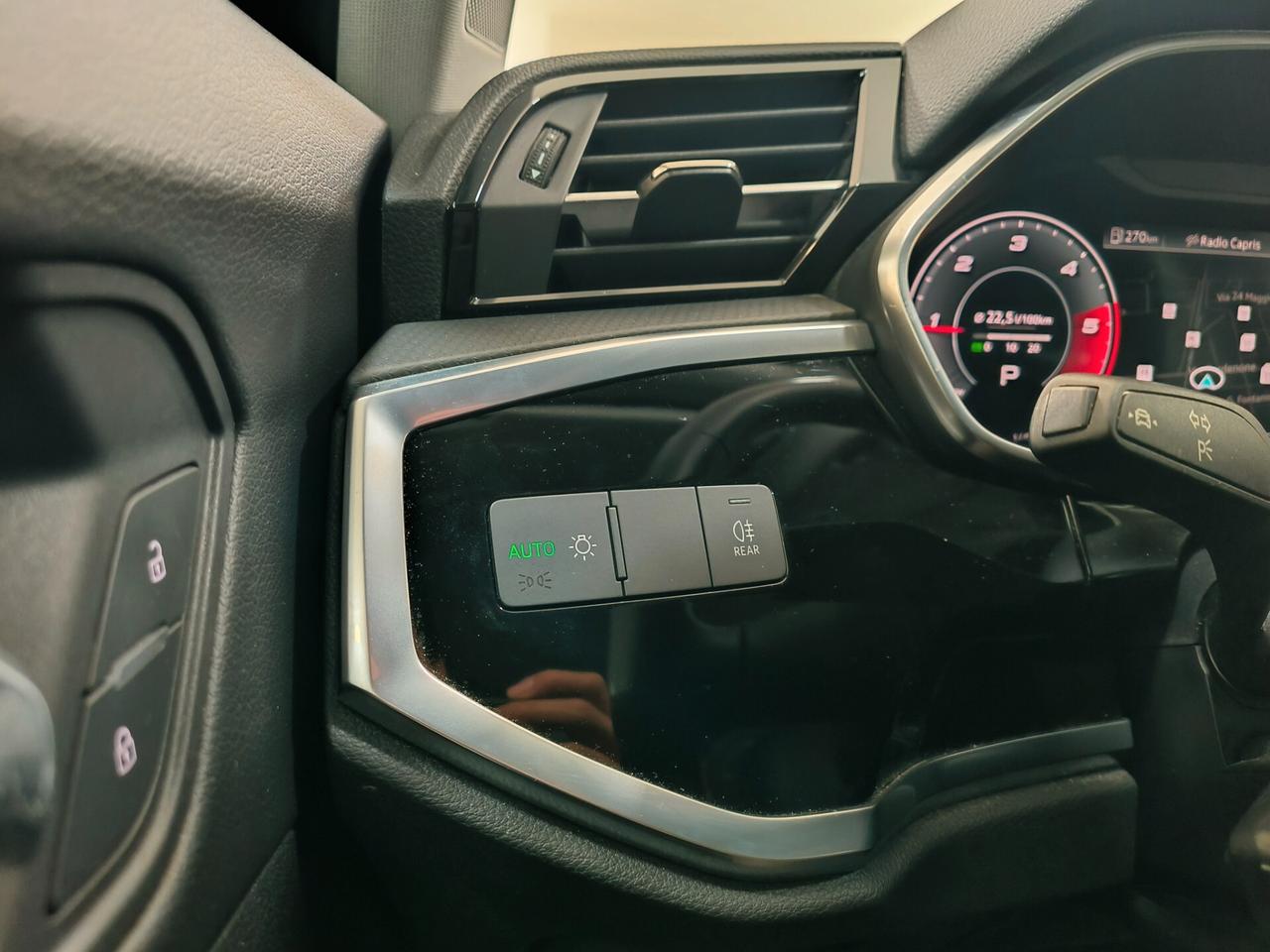 Audi Q3 35 TDI S tronic Business