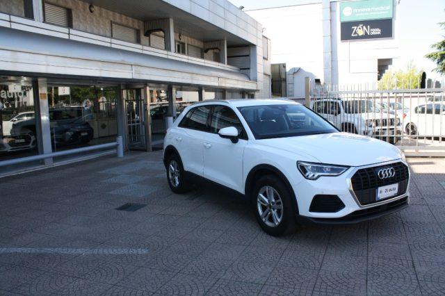 AUDI Q3 35 TDI S tronic Business