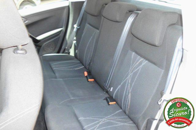 PEUGEOT 208 1.4 8V HDi 68CV 5p. Allure