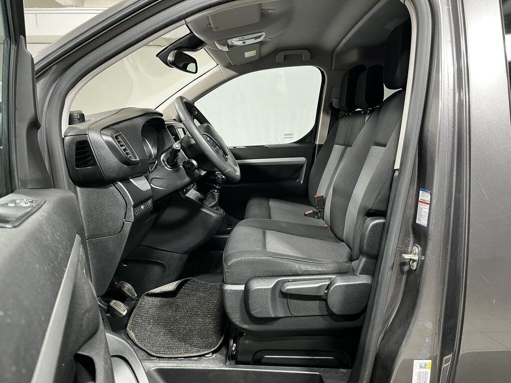 Citroen Spacetourer 2018 (16) Spacetourer M 2.0 Bluehdi 150cv S&S Business E6