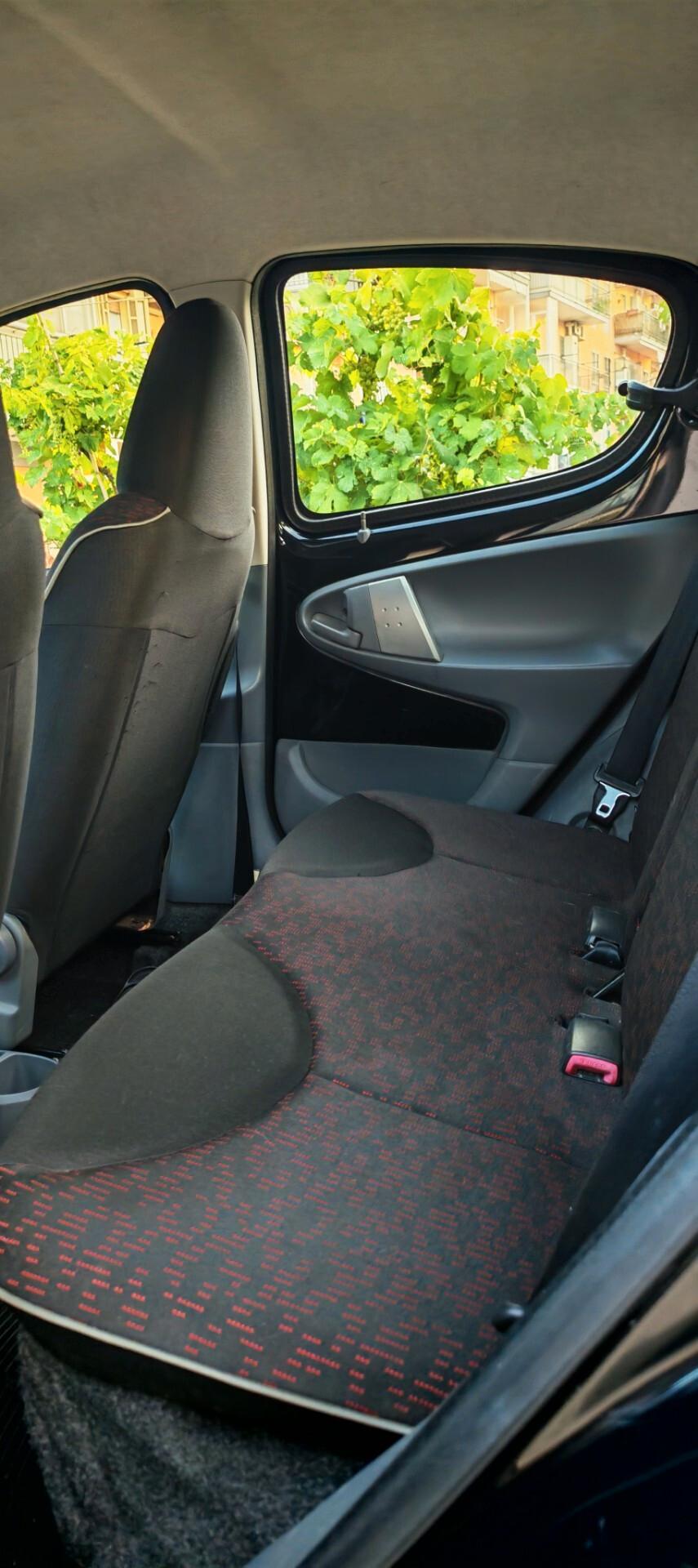 Peugeot 107 RESTYLING Nera 1.0 benzina