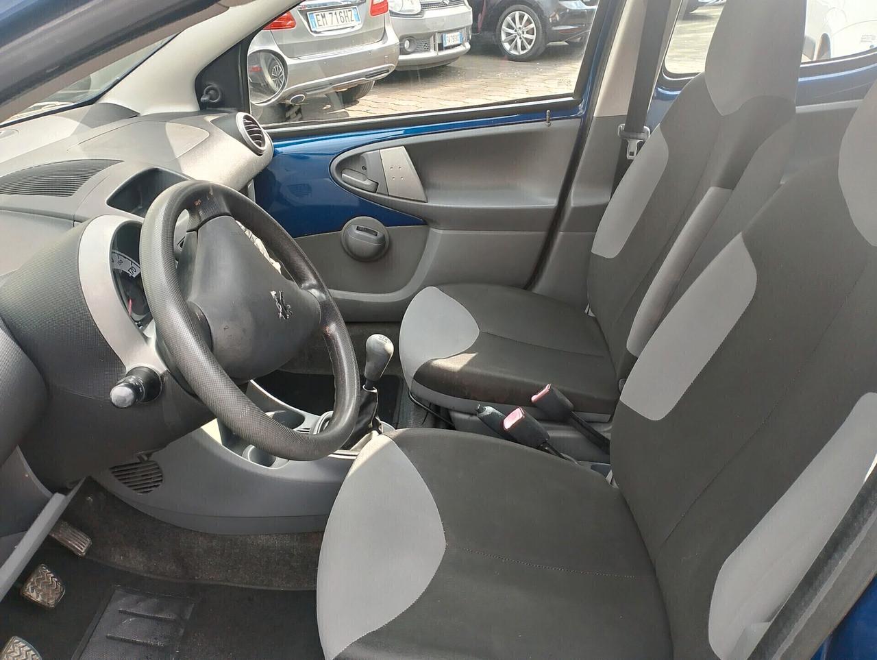 Peugeot 107 1.0 68CV 5p. Sweet Years 2Tronic