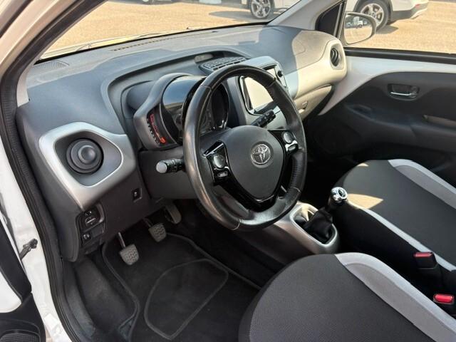 Toyota Aygo 1.0 VVT-i 69 CV 5 porte x-play