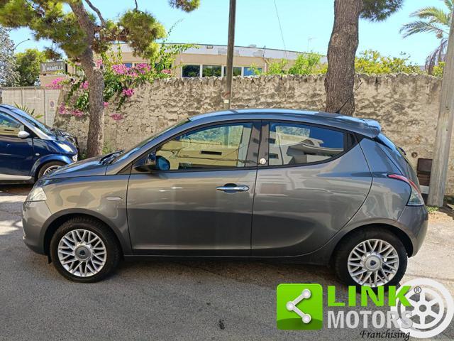 LANCIA Ypsilon 1.2 69 CV 5 porte GPL Ecochic Silver NEOPATENTATI