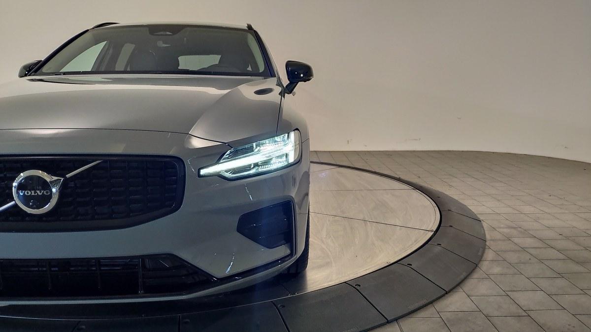 VOLVO V60 B4 Mild Hybrid Automatico Plus Dark