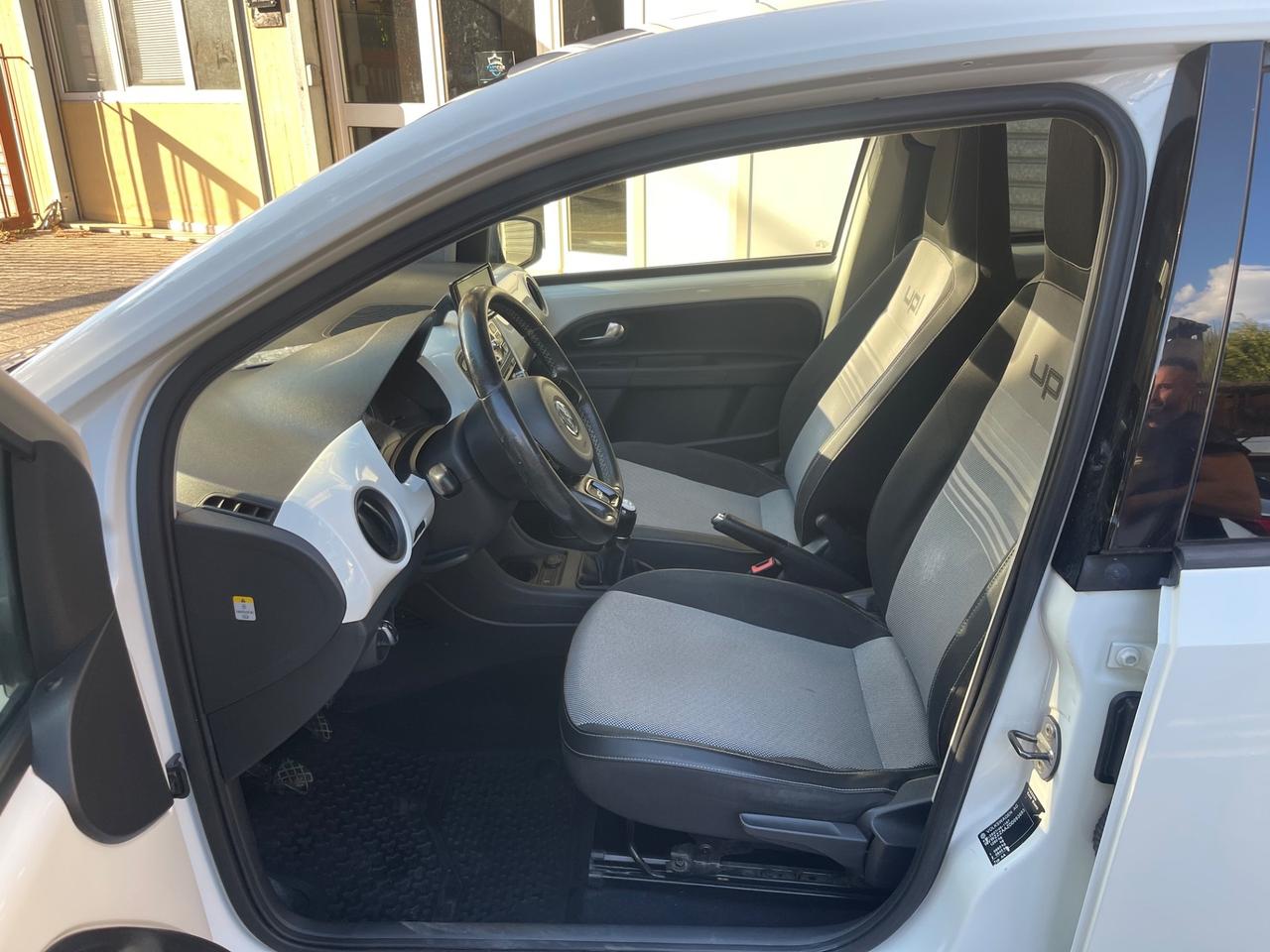 Volkswagen up! 1.0 75 CV 5p. high