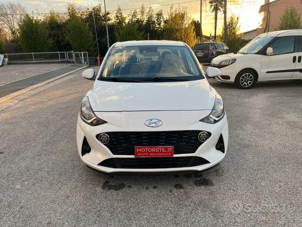 HYUNDAI i10 3ª serie - 2021