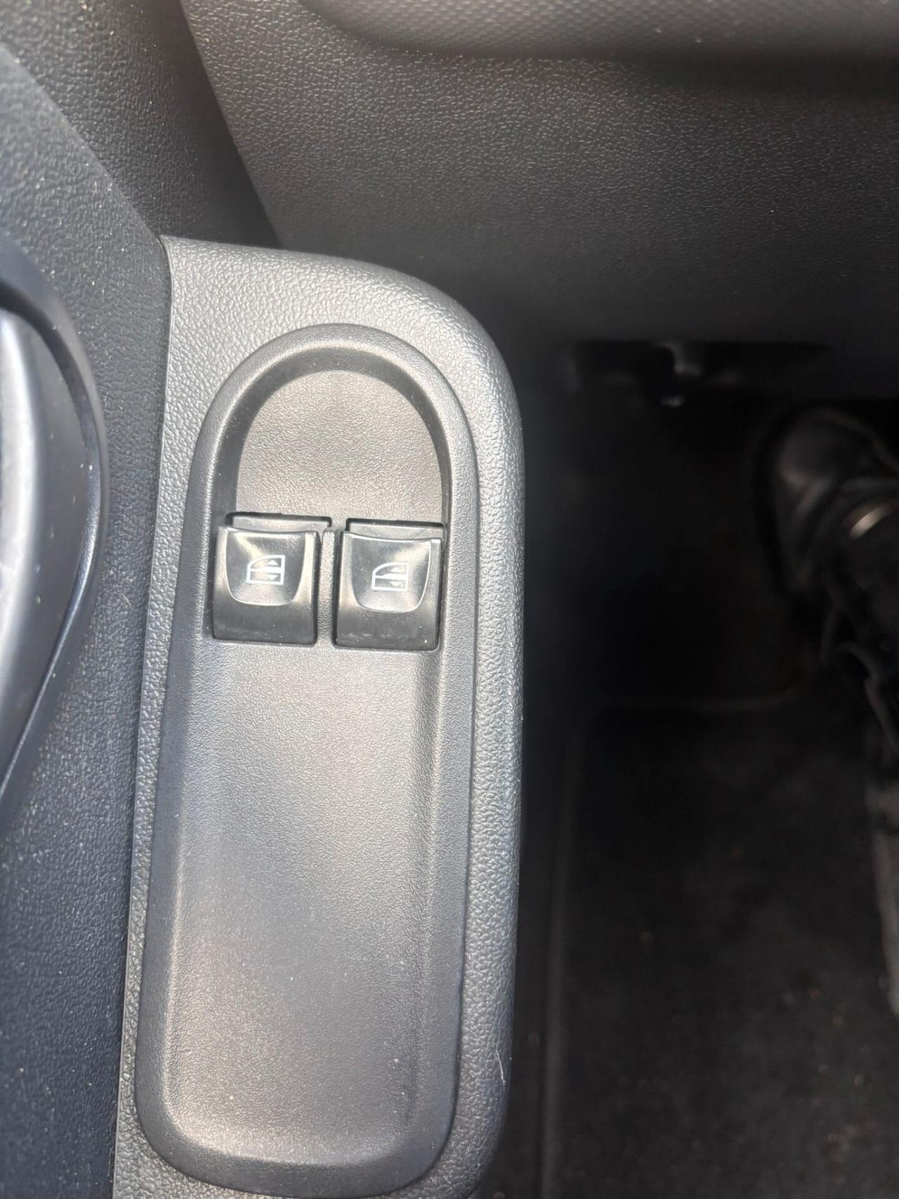 Dacia Duster 1.6 115 SES 4X2 GPL SERIE BLACK SHADOW