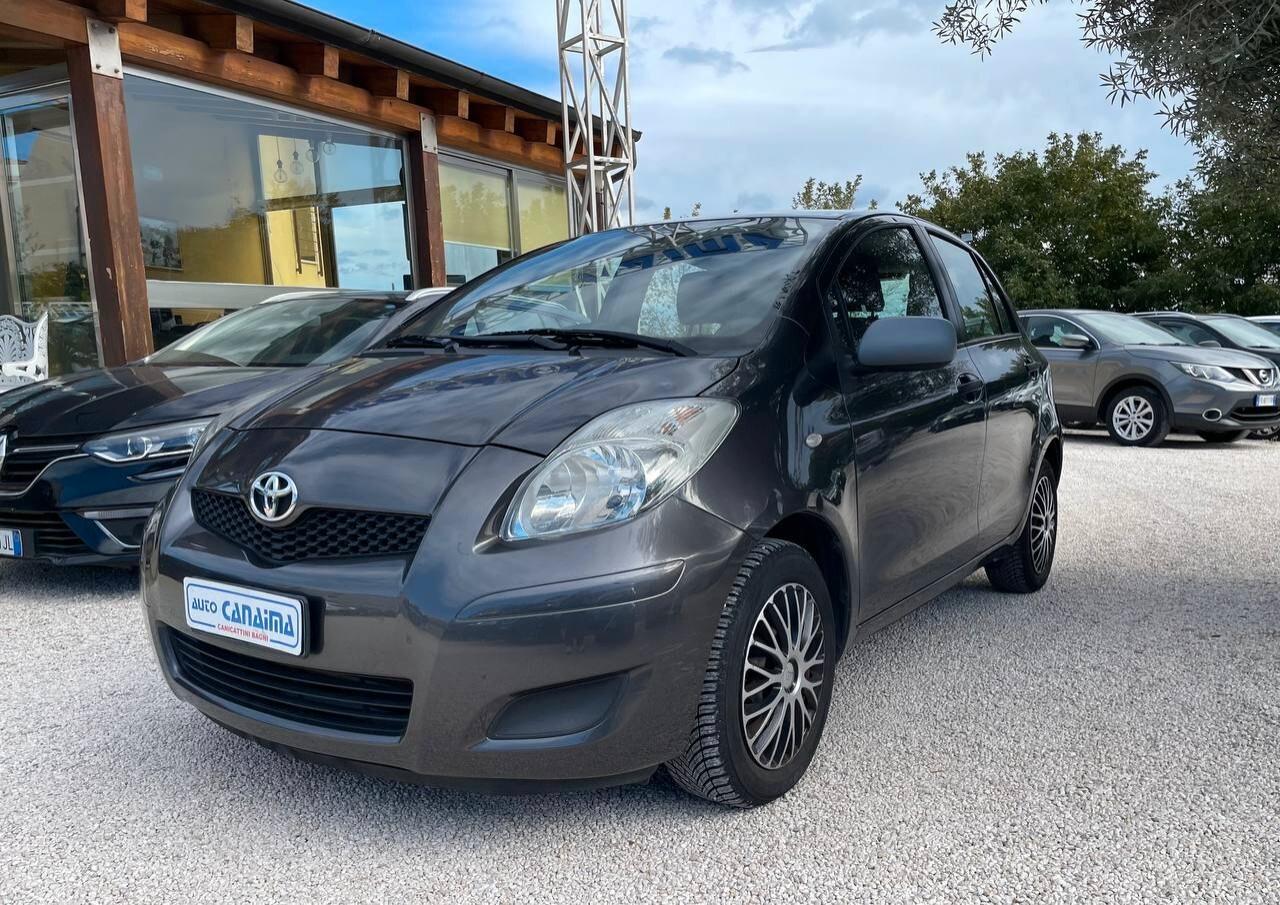TOYOTA YARIS 1.0 B - 2009