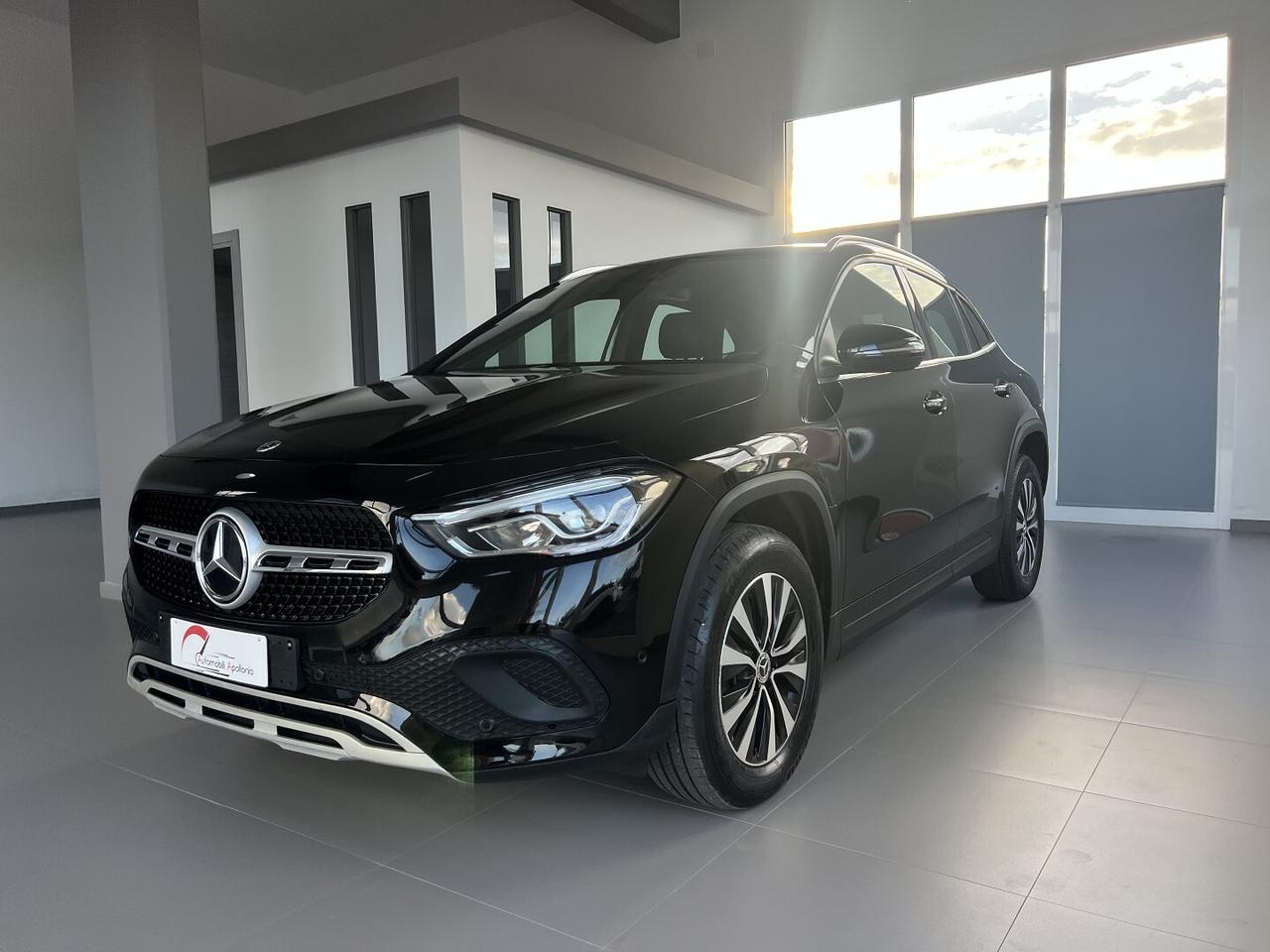 MERCEDES GLA 180d STYLE - 2021